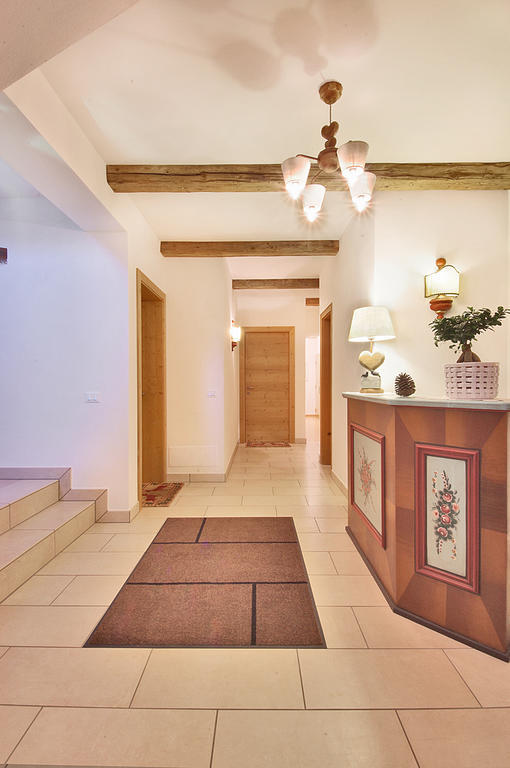 Apartments Chalet Ciufdlton 콜포소 외부 사진